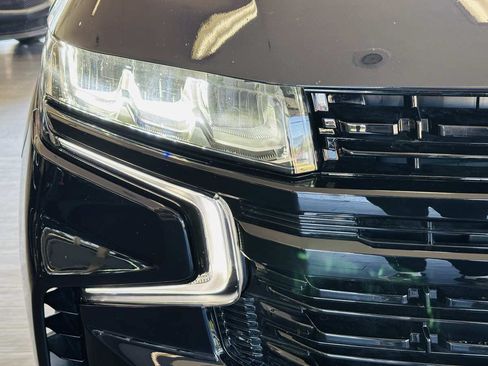 Used 2021 Chevrolet Tahoe Premier AWD/4WD image 22