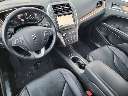 Used 2017 Lincoln MKC Reserve w/ Lincoln MKC Climate Package image 38