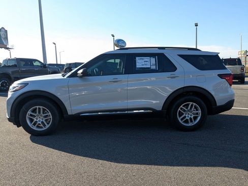 New 2025 Ford Explorer Active w/ Active Comfort Package image 8