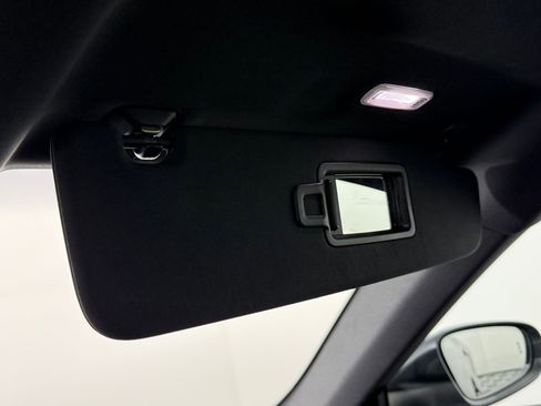 Used 2023 Porsche Taycan image 27