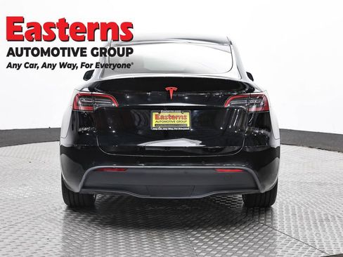 Used 2022 Tesla Model Y Long Range AWD/4WD image 6
