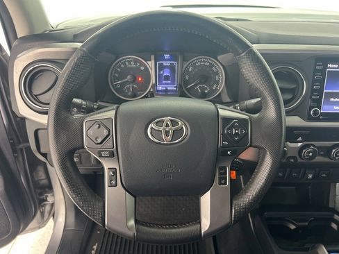 Used 2020 Toyota Tacoma SR5 image 10
