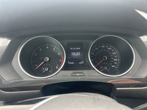 Used 2020 Volkswagen Tiguan SE AWD/4WD image 8