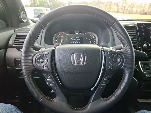 Used 2023 Honda Ridgeline Black Edition image 18