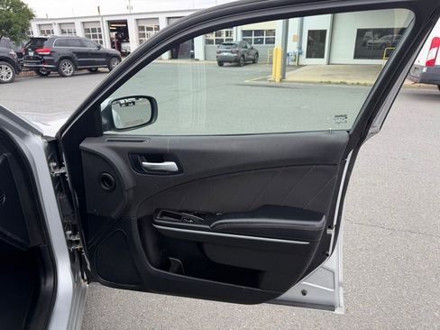 Used 2022 Dodge Charger SXT RWD image 27