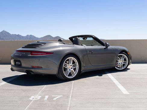 Used 2014 Porsche 911 Carrera 4S AWD/4WD image 10