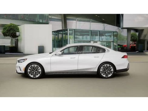 New 2026 BMW 530i w/ Premium Package image 4