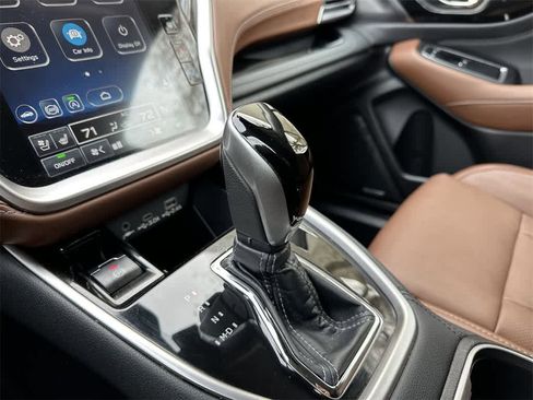 Used 2023 Subaru Outback Touring image 18