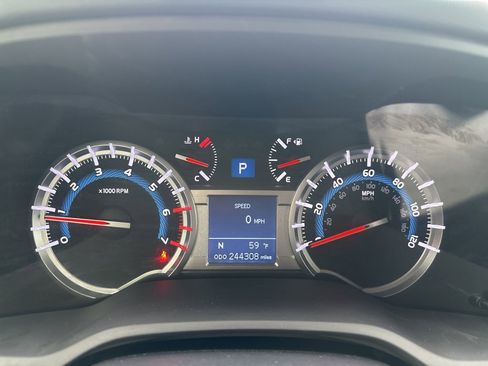 Used 2015 Toyota 4Runner Trail Premium image 11