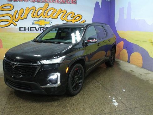 Used 2023 Chevrolet Traverse Premier image 4