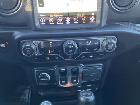 Certified 2021 Jeep Wrangler Sport S image 10