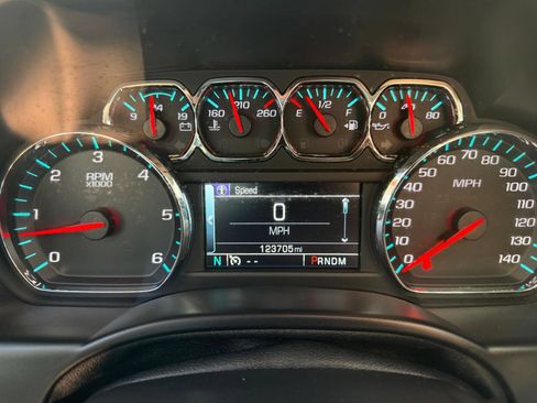Used 2015 Chevrolet Tahoe LT w/ Luxury Package RWD image 17
