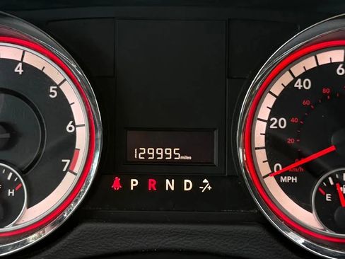 Used 2018 Dodge Grand Caravan SE image 12