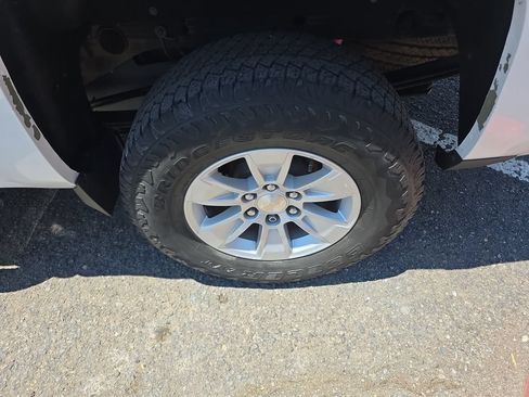 Used 2015 Chevrolet Silverado 1500 LT w/ All Star Edition AWD/4WD image 40