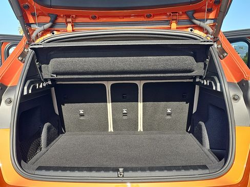 Used 2025 BMW X1 xDrive28i w/ Technology Package image 12