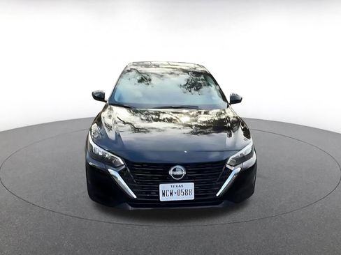 Used 2025 Nissan Sentra SV image 4