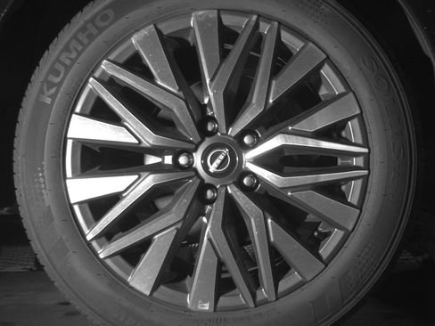 Used 2025 Nissan Altima 2.5 SV image 15