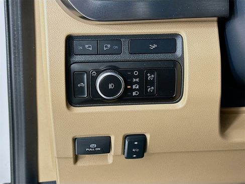 Used 2023 Ford F350 Lariat w/ Lariat Ultimate Package image 11