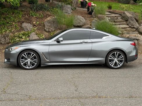Used 2017 INFINITI Q60 3.0t w/ Premium Plus Package 3.0T RWD image 2