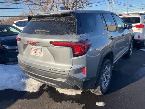 Used 2025 GMC Terrain Elevation image 3