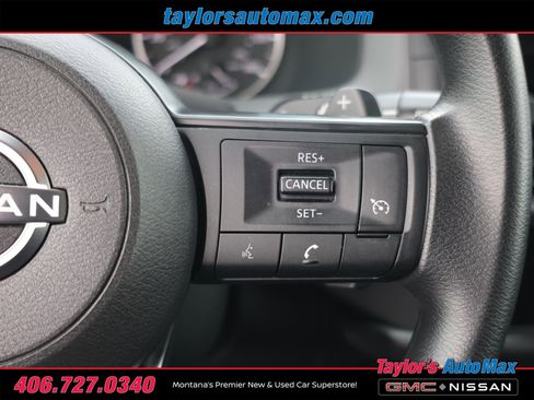 Used 2024 Nissan Pathfinder S image 24