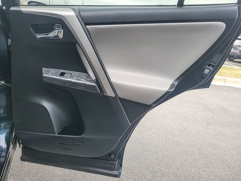 Used 2017 Toyota RAV4 Platinum image 20