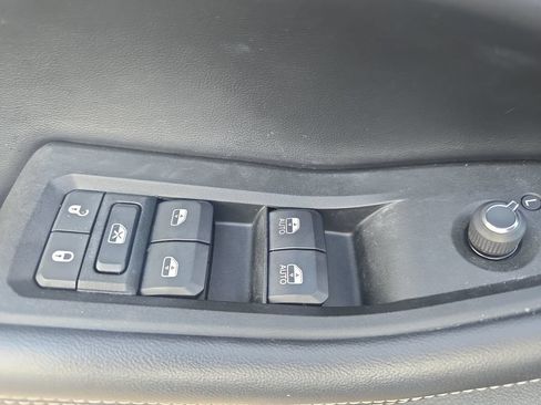 Used 2021 Jeep Grand Cherokee L Limited AWD/4WD image 28
