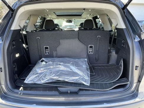 Certified 2025 Subaru Ascent Bronze Edition w/ Popular Package #2 image 10