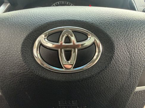 Used 2012 Toyota Camry XLE FWD image 29