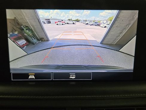 Used 2021 Chevrolet Suburban Z71 AWD/4WD image 19