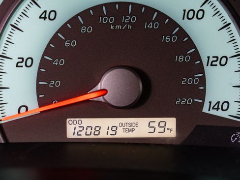 Used 2009 Toyota Camry SE FWD image 26