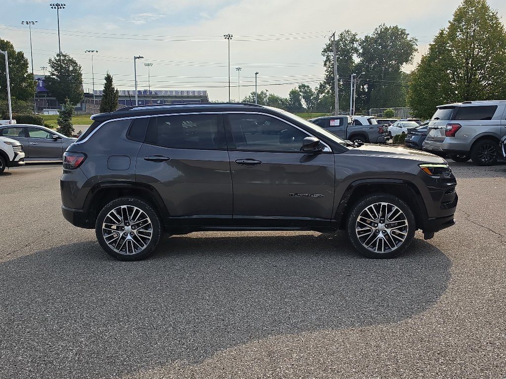 Used 2022 Jeep Compass Limited w/ Elite Group AWD/4WD image 9