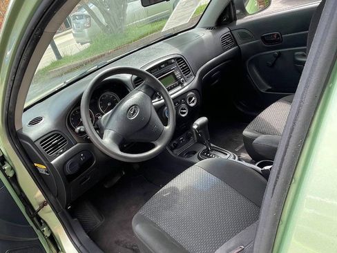 Used 2011 Hyundai Accent GS image 12