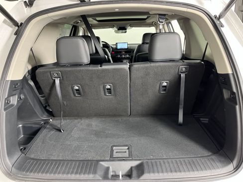 Certified 2025 Honda Pilot Touring image 22