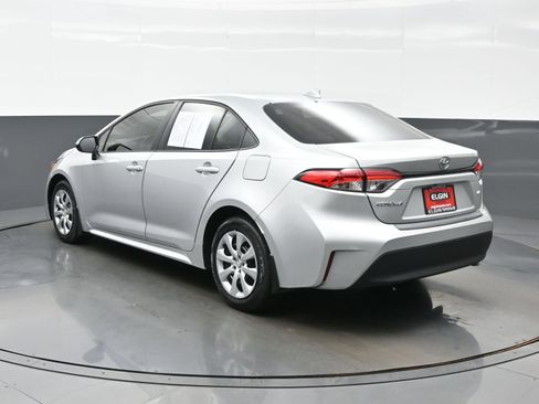 Used 2024 Toyota Corolla LE FWD image 4