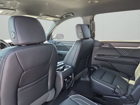 New 2026 GMC Acadia Denali FWD image 20