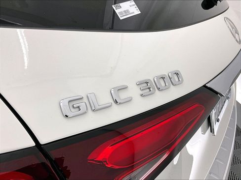 Certified 2023 Mercedes-Benz GLC 300 image 32
