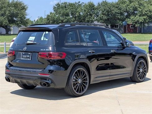 Certified 2025 Mercedes-Benz GLB 35 AMG 4MATIC image 4