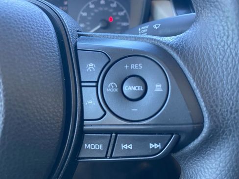 Used 2024 Toyota Corolla LE w/ LE Convenience Package FWD image 18