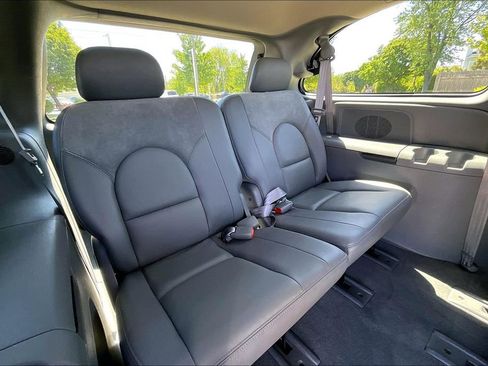 Used 2004 Chrysler Town & Country Limited w/ Trailer Tow Group AWD/4WD image 33