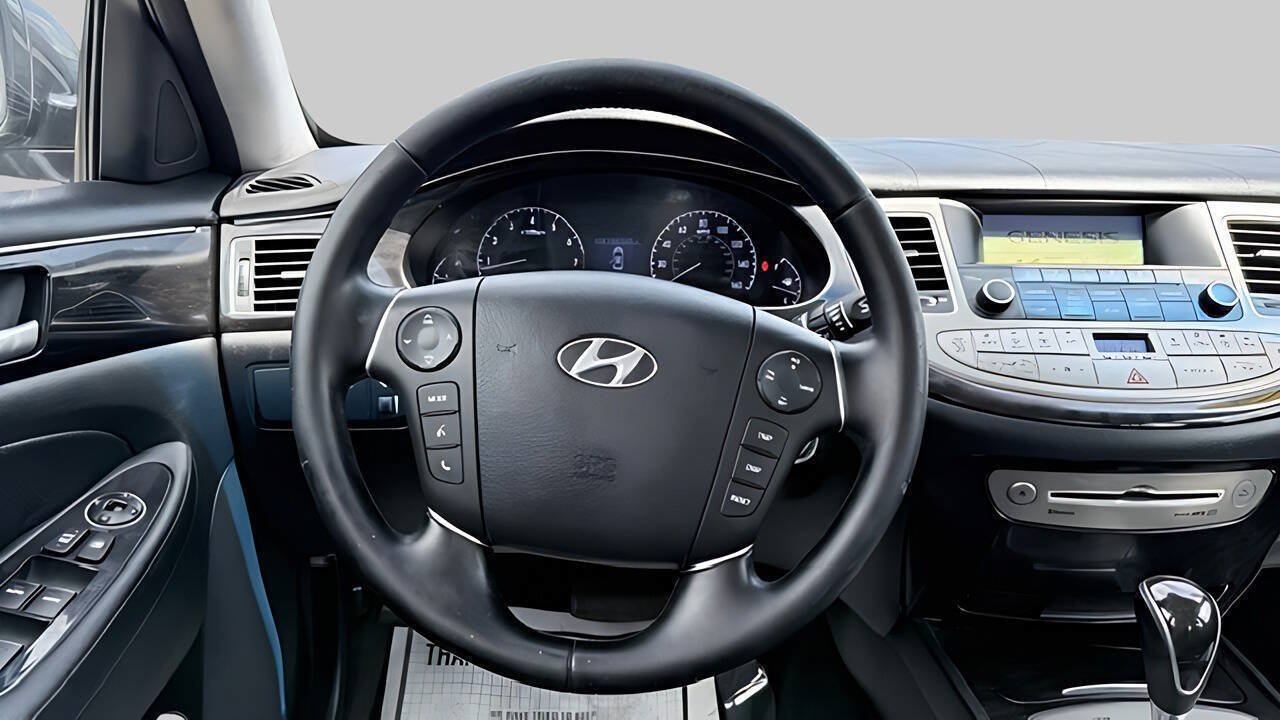 Used 2012 Hyundai Genesis 3.8 RWD image 7