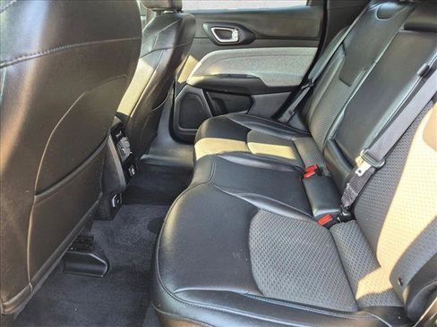 Used 2024 Jeep Compass Latitude AWD/4WD image 16