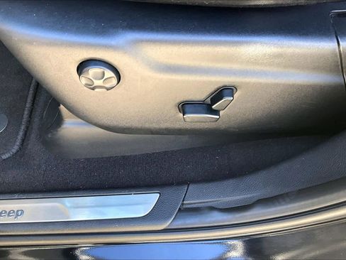 Used 2020 Jeep Grand Cherokee High Altitude image 30