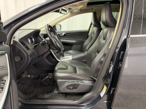 Used 2012 Volvo XC60 3.2 AWD/4WD image 13