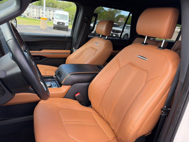 Used 2024 Ford Expedition Max Platinum AWD/4WD image 10