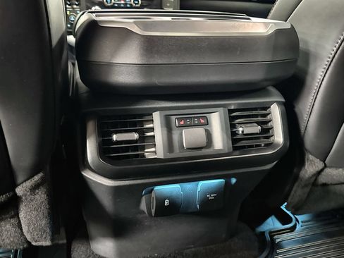 Used 2025 Ford F150 Raptor AWD/4WD image 29