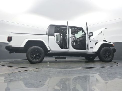 Used 2023 Jeep Gladiator Willys image 61