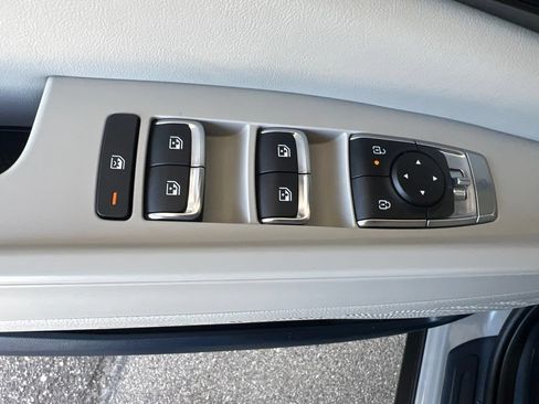 Certified 2025 Kia Carnival SX w/ SX Dark Edition Package FWD image 49