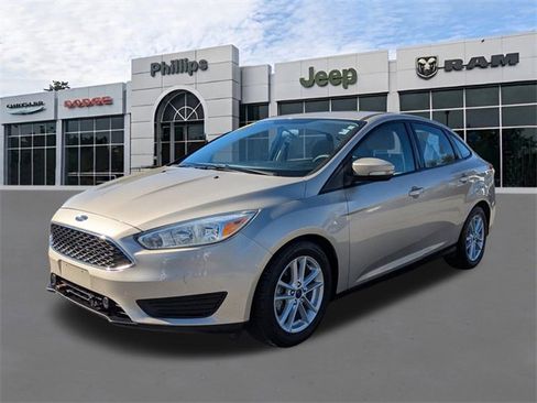 Used 2017 Ford Focus SE image 7