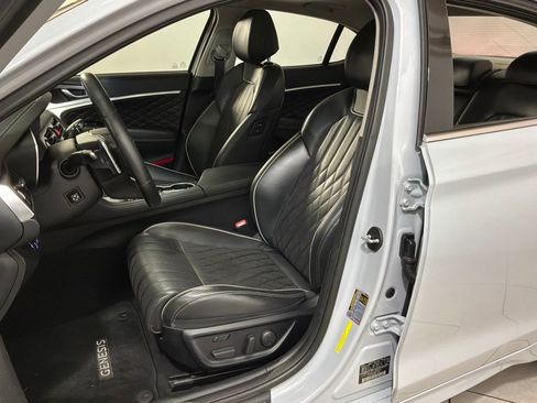 Used 2019 Genesis G70 2.0T Advanced w/ Dynamic Package image 6